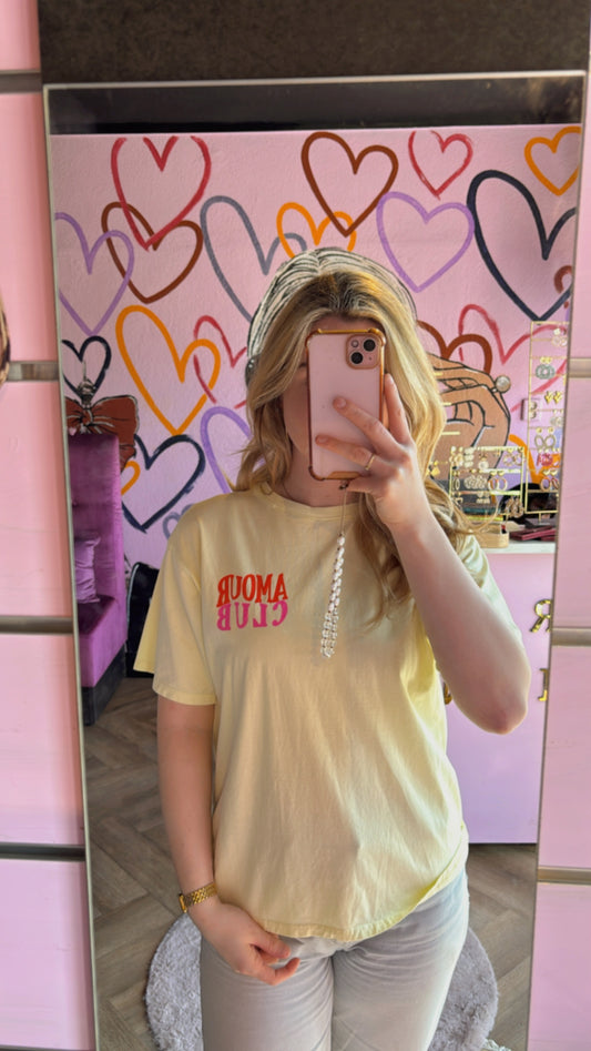 Tshirt Amour Club geel